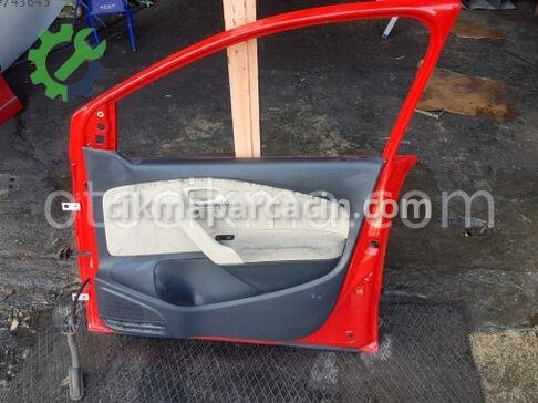 Volkswagen Polo Sağ Ön Kapı çıkma parça