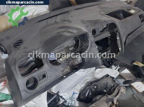 Volkswagen Polo Torpido çıkma parça
