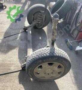 Volkswagen Polo arka dingil orijinal temiz