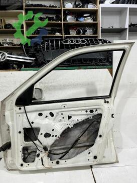 Volkswagen Polo Sağ Ön Kapı çıkma parça