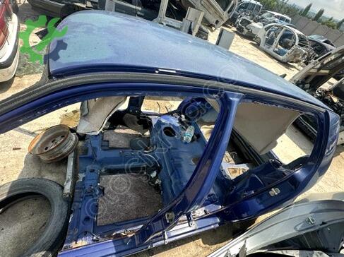 Volkswagen Polo Tavan çıkma parça