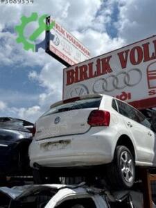 Volkswagen Polo Komple Arka