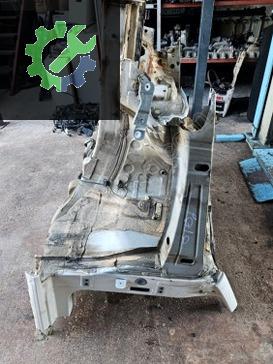 Volkswagen Polo Ön Şasi çıkma parça