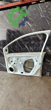Volkswagen Polo Sağ Ön Kapı 6R4831056 çıkma parça