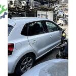 Volkswagen Polo sağ ön kapı sol arka Kapı