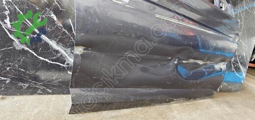 Volkswagen Polo Sağ Ön Kapı 2G4831052 çıkma parça