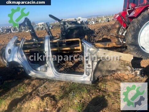 Volkswagen Polo Sağ Şasi çıkma parça