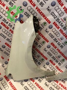 Volkswagen Polo Sağ Çamurluk çıkma parça