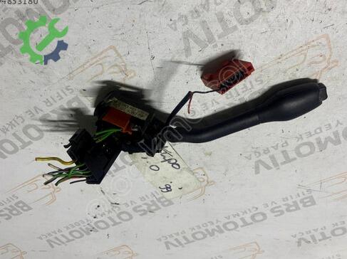 Volkswagen Polo Sinyal Kolu çıkma parça