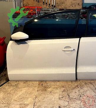 Volkswagen Polo Sol Ön Kapı çıkma parça