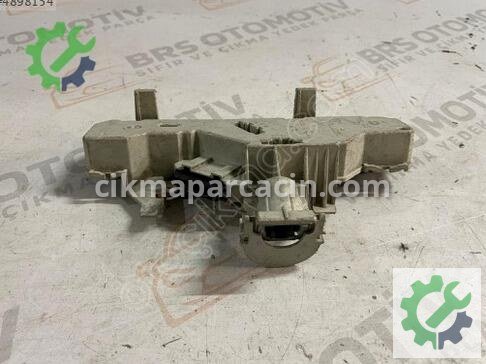 Volkswagen Polo Sol Arka Stop 6N0945257A çıkma parça