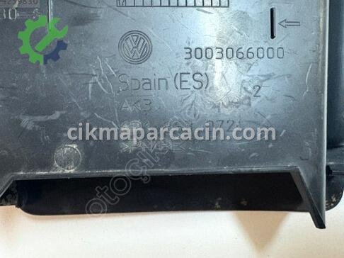 Volkswagen Polo Döşeme 3003066000 çıkma parça