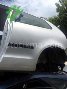 Volkswagen Polo tek kapı sol arka cam hatasız orjinal çıkma