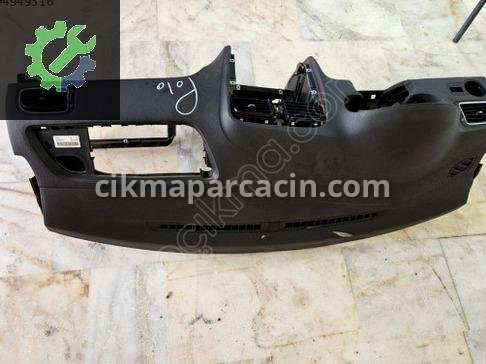 Volkswagen Polo Torpido çıkma parça