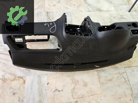 Volkswagen Polo Torpido çıkma parça