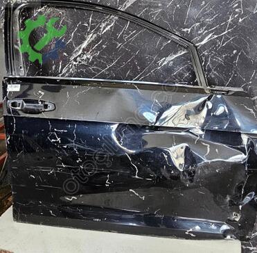 Volkswagen Jetta Sağ Ön Kapı çıkma parça