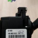 VOLKSWAGEN SİNYAL KOLU ÇIKMA ORİJİNAL 1K0953513E