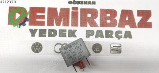 Volkswagen Bora Röle 141951253B çıkma parça
