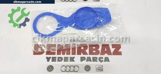 Volkswagen Caddy Cam Suyu Deposu çıkma parça