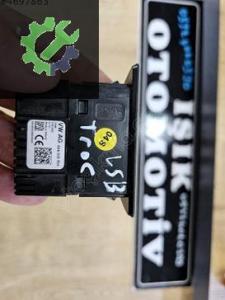 Volkswagen t-roc usb soketi çıkma orjinal sökme  2G6 035 954