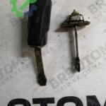 VOLKSWAGEN T4 ÖN SAĞ ve SOL KAPI GERGİSİ 701837249A