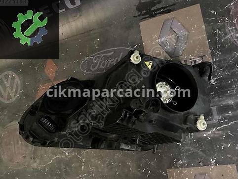 Volkswagen Tiguan Sağ Ön Far çıkma parça