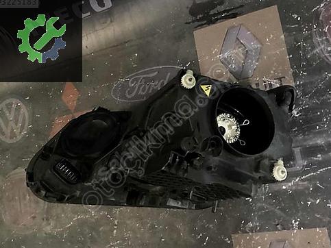 Volkswagen Tiguan Sağ Ön Far 2012-2015 çıkma parça