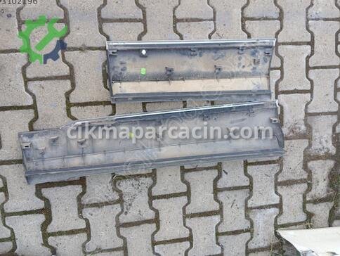 Volkswagen Tiguan Kapı Çıtası çıkma parça