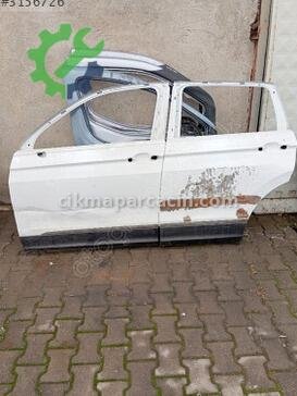 Volkswagen Tiguan Sol Arka Kapı çıkma parça