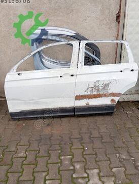 Volkswagen Tiguan Sol Ön Kapı çıkma parça