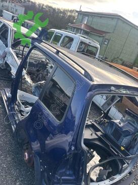 Volkswagen Touran Sol Marşpiyel Sacı çıkma parça