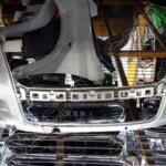 VOLKSWAGEN TOUREG ORTA IZGARA ORJİNAL ÇIKMA ÖN TAMPON