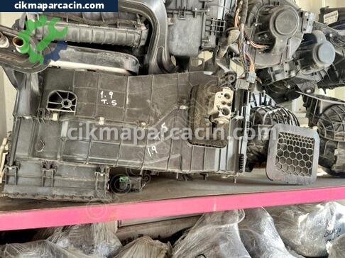 Volkswagen Transporter Kalorifer Kutusu çıkma parça