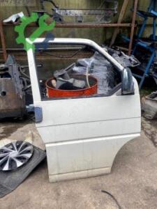 Volkswagen Transporter Orijinal Çıkma Sağ Ön Kapı