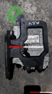 VOLKSWAGEN-TRANSPORTER (T4) / 2.5 TDİ MOTOR BEYNİ 074906021L