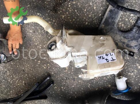 Volkswagen Transporter Silgeç Su Bidonu çıkma parça