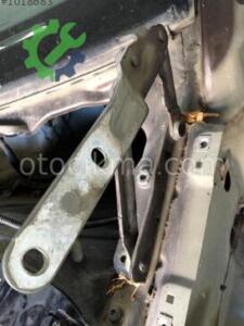 Volkswagen Transporter T7 kaput menteşesi