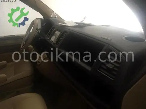 Volkswagen Transporter Torpido çıkma parça