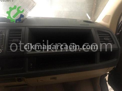 Volkswagen Transporter Torpido çıkma parça