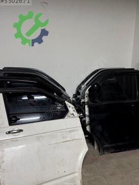 Volkswagen Transporter Ön Kapı çıkma parça