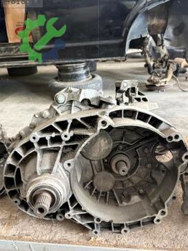Volkswagen Transporter Şanzıman Komple çıkma parça