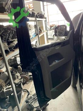 Volkswagen Transporter Sol Ön Kapı çıkma parça