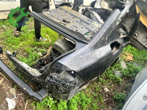 Volkswagen Passat Arka Çamurluk çıkma parça