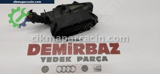Volkswagen Passat USB Soket çıkma parça