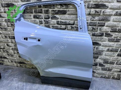 Volvo EX30 Sağ Arka Kapı çıkma parça