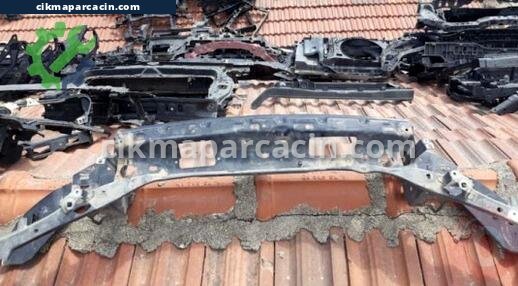 Volvo S40 Ön Panel çıkma parça