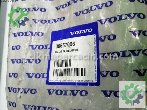 Volvo S40 Tampon Izgarası 30657006 çıkma parça