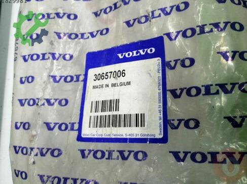 Volvo S40 Tampon Izgarası 30657006 çıkma parça