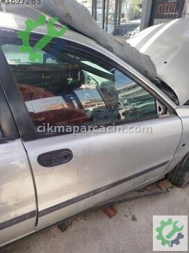 Volvo S40 Sağ Ön Kapı çıkma parça