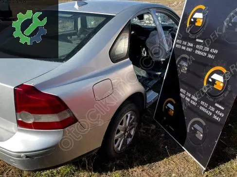 Volvo S40 Sağ Arka Çamurluk çıkma parça